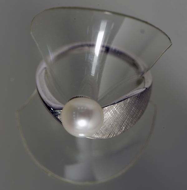 Anel em prata com pérola