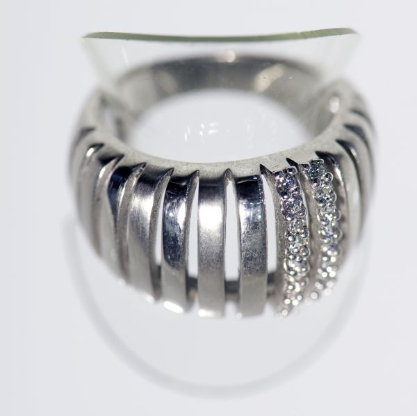 Anel prata com zircões