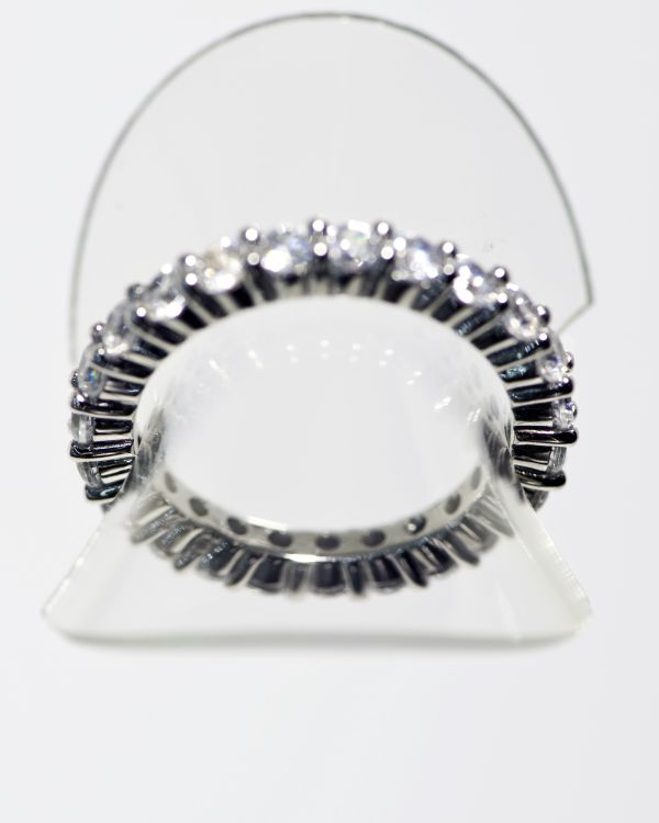 Anel coroa de zircões