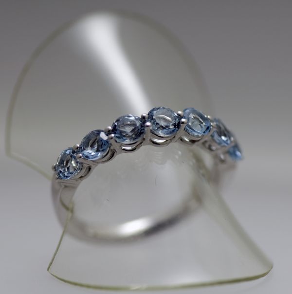 Anel em ouro memória de água ...