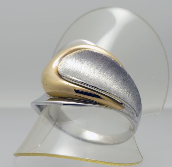 Anel em ouro 800o/oo