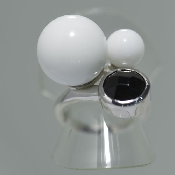 Anel prata com agata branca  ...